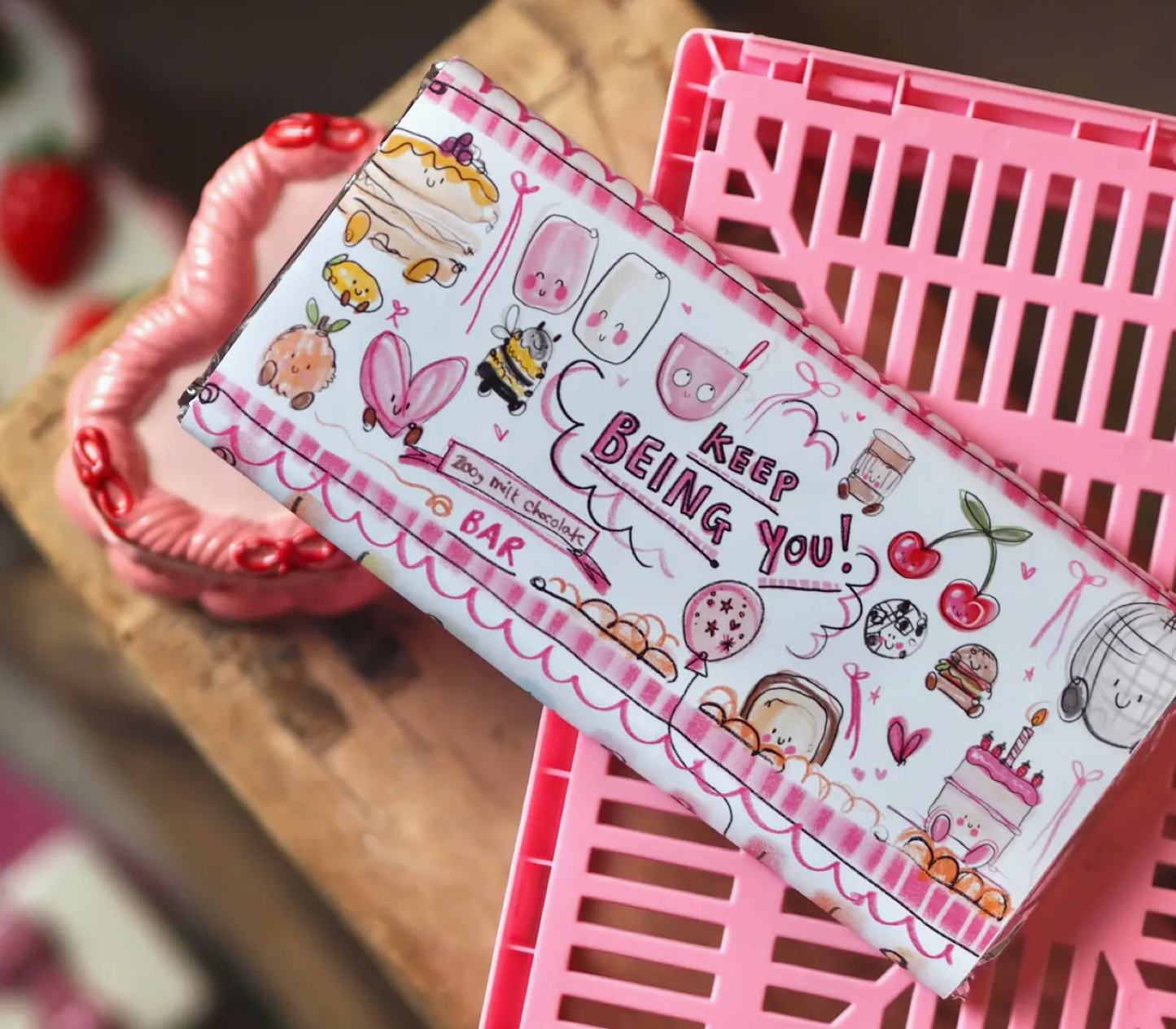 The 200g Xl Cute Doodles ‘Keep Being You’ Milk Chocolate Bar