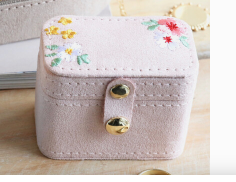 Embroidered Flowers Petite Velvet Travel Ring Box