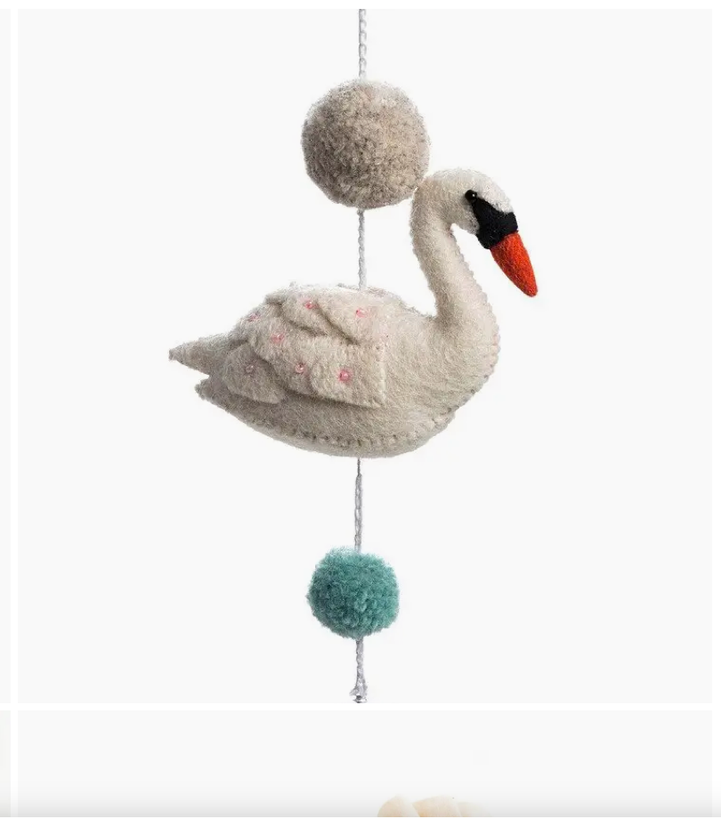 Darcy Swan Pom Pom Green Mobile